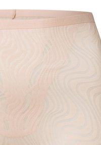 Durchscheinende nude Strumpfhosen mit einem wellenförmigen Texturmuster, ausgestattet mit einem weichen, elastischen Bündchen und einer glatten Oberfläche.
