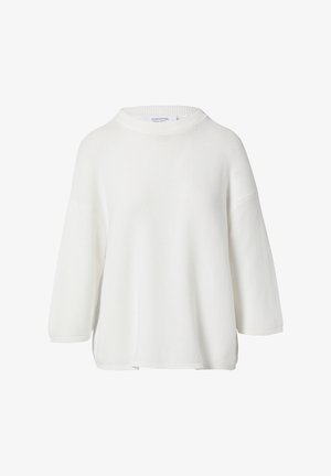 Witte oversized trui met een geribbelde textuur en een brede ronde halslijn. Heeft driekwartmouwen en een rechte zoom.