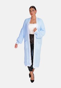 Elara Strickjacke - hellblau