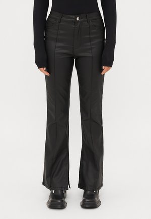 ONLGOSH COATED SLIT  - Pantalon classique - black