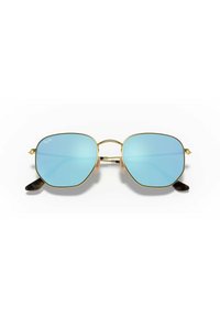 Occhiali da sole in metallo dorato con lenti esagonali blu. Caratteristiche includono un doppio ponte, punte delle aste in plastica tartarugata e logo sulle lenti.