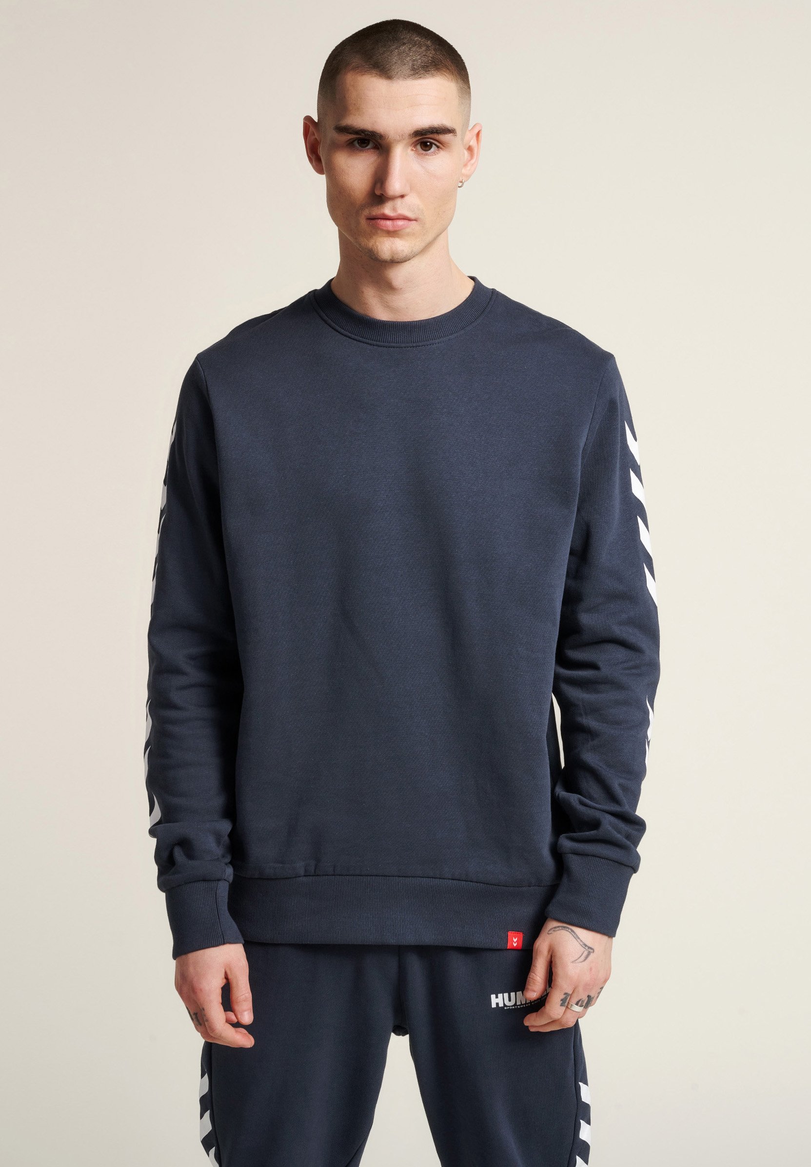 Hummel LEGACY CHEVRON - Sweatshirt - blau/dark blue - Zalando.co.uk