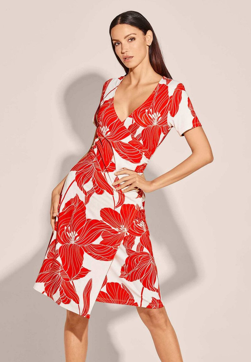 MADELEINE Freizeitkleid - coral   cream