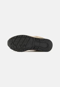 Saucony SHADOW 5000 UNISEX - Sportbačiai - sage