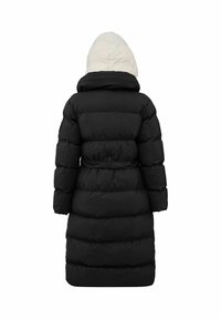 Schwarzer gesteppter Steppmantel mit einer cremefarbenen Kapuze, tailliertem Schnitt und langen Ärmeln. Der Rücken ist mit horizontalen, gesteppte Abschnitten zur Isolation versehen.