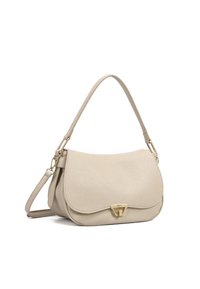 Borsa a spalla in pelle beige con finitura testurizzata, patta curvata e accessori in tonalità oro, dotata di una tracolla rimovibile per maggiore versatilità.