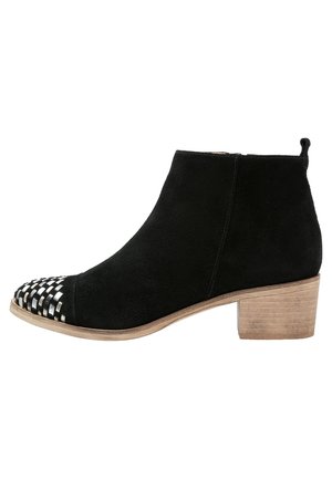 Tronchetti - black
