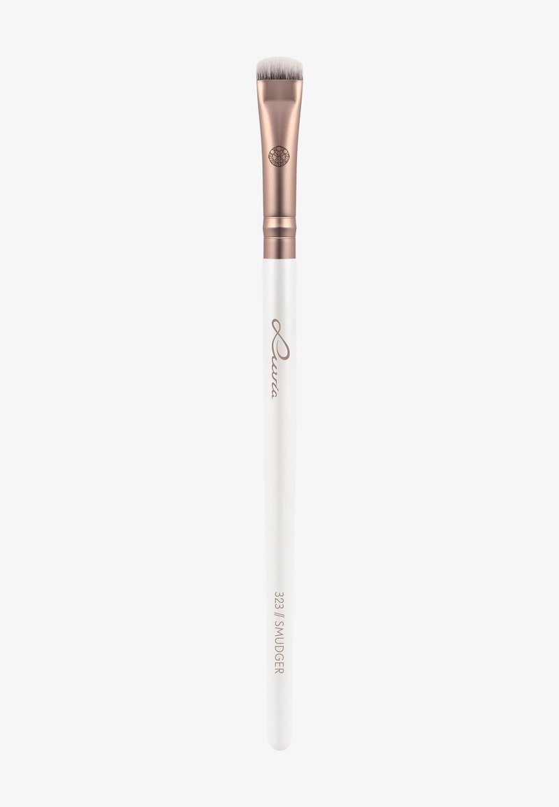 Luvia Cosmetics - 323 // SMUDGER - ELEGANCE - Oogmake-uptool - coffee - pearl, Vergroten