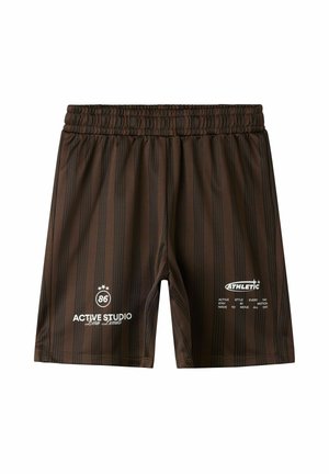 Short de sport rayé marron foncé avec taille élastique et logos texte blancs à l'avant indiquant "Active Studio" et "Athletic."