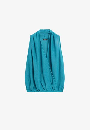 Turkusowa dzianinowa kamizelka bez rękawów z drapowanym przodem, marszczonym elastycznym dołem i małą czarną metką przy dekolcie.