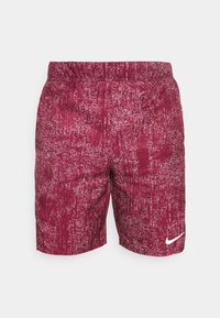 Mörkröda träningsshorts med ett texturerat mönster, elastisk midja och vit Nike-logga på nedre högra sidan. Standardpassform.