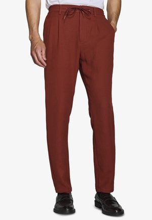 Chino - brick red solid