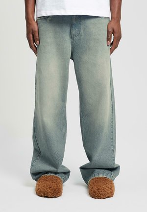 ESSENTIAL  - Relaxed fit jeans - light blue