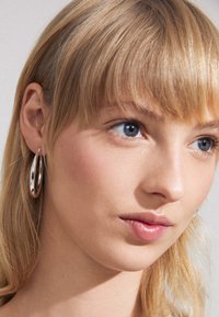 PRIYA HOOP EARRINGS - Earrings - silver-coloured