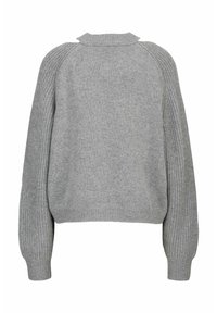 Grauer gestrickter Pullover mit rundem Ausschnitt, gerippten Ärmeln und lockerer Passform. Sanfte Textur mit einem dezenten Muster. Rückansicht dargestellt.