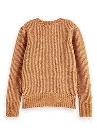 Pull en maille d'une teinte orange chaleureuse avec des côtes verticales, un col rond, des poignets et un ourlet côtelés. Texture douce avec une apparence confortable.