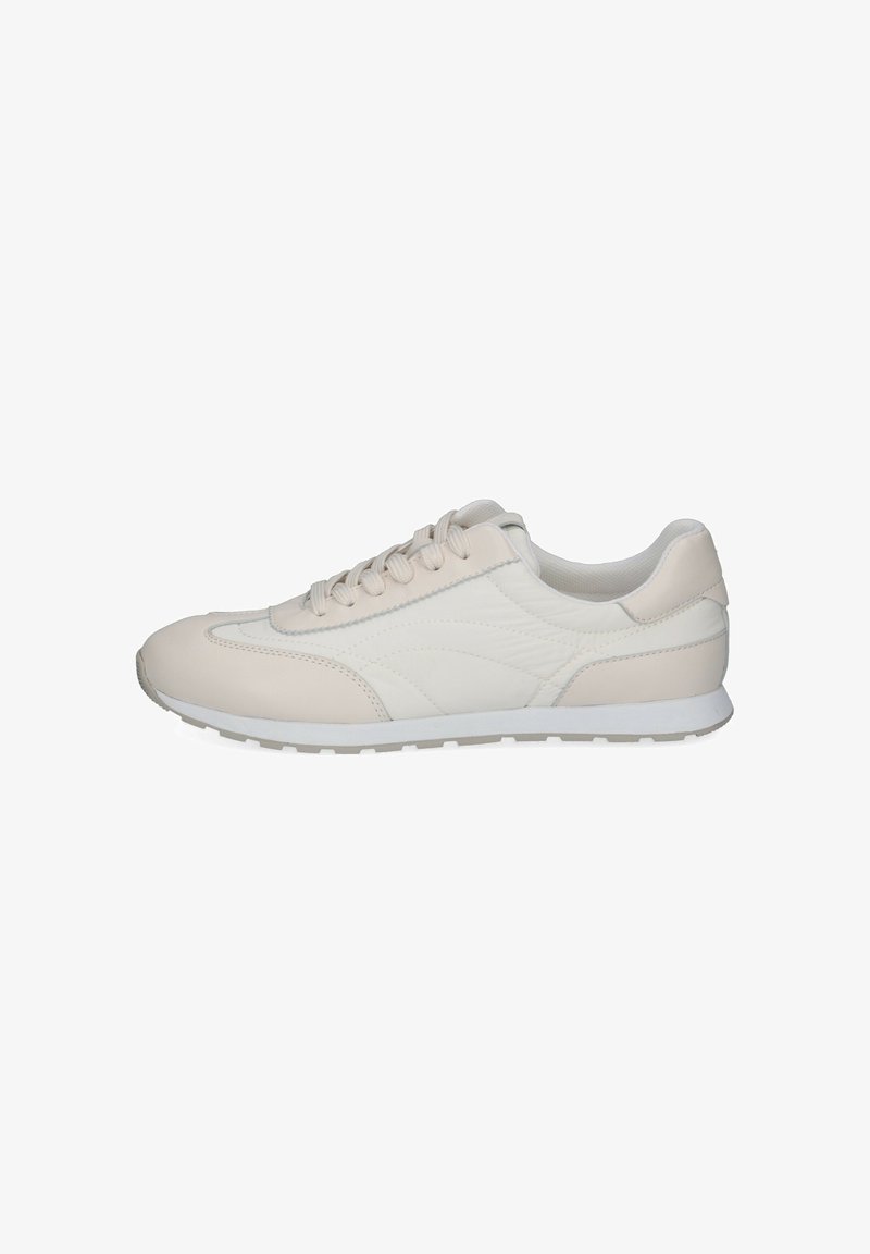 Baskets avec une tige en cuir beige clair, un design texturé, un bout rond et une semelle en caoutchouc blanche avec des lacets pour un ajustement sécurisé.