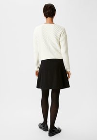 comma MIT ÜBERSCHNITTENEN SCHULTERN - Jumper - weiß