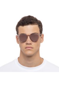 Le Specs FIRE STARTER - Aurinkolasit - rosewater