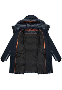 Merijacketki, jossa on kiiltävä pinta, sisäpuolella musta vuori ja oranssit yksityiskohdat. Mukana vetoketjulliset taskut ja huppu. Brändilogo näkyvissä.