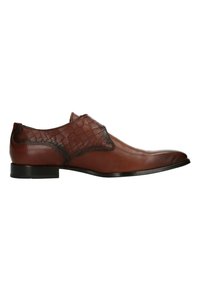 Bruine leren schoen met een gestructureerde reptielenpatroonaccent, elegante vorm, spitse neus en een slanke zwarte zool.