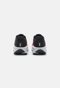 Nike Performance DOWNSHIFTER 13 - Chaussures de running sur route - black/astronomy blue/hyper crimson/pure platinum/metallic silver