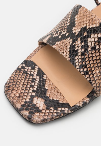 Filippa K LACE UP  - Σανδάλια - beige