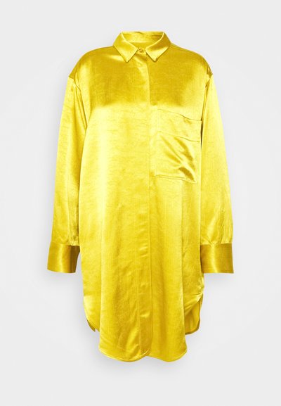 By Malene Birger OLISSE - Vestido camiseiro - autumn green