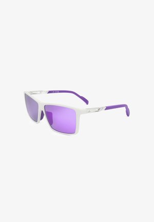 Occhiali da sole con montatura bianca, lenti con tonalità viola e aste viola, con un piccolo logo Adidas sulle tempie.