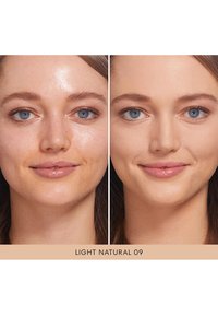 bareMinerals BAREPRO LIQUID FOUNDATION SPF 20 - Fondotinta - 09 light natural