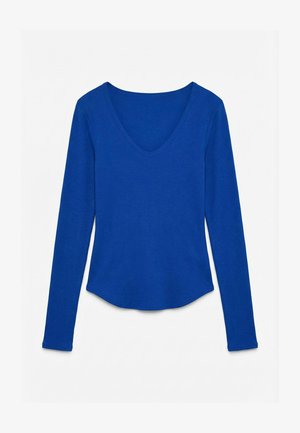 Haut à manches longues, bleu royal, en tissu côtelé, avec un col en V et un ourlet légèrement courbé, présenté sur un fond blanc uni.