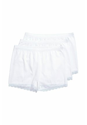 Verpakking van drie witte katoenen boyshorts. Voorzien van een elastische tailleband en kantafwerking langs de beenopeningen. Zachte textuur en gladde afwerking.