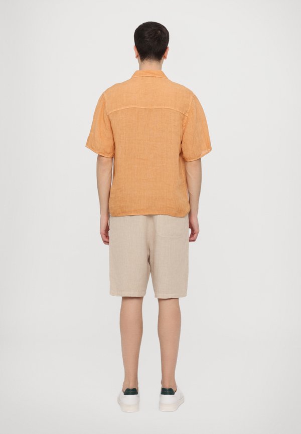 SHORT SLEEVE  REGULAR FIT MEN SHIRT - Shirt - apricot2