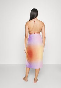Pieces PCBANINNA SARONG - Complementos de playa - purple