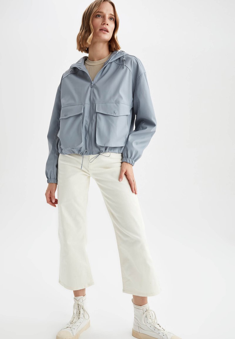 Damen Leichte Jacken | DeFacto RELAX FIT Regenjacke / wasserabweisende Jacke blue/hellblau - RI16797 Damen Leichte Jacken | DeFacto RELAX FIT Regenjacke / wasserabweisende Jacke blue/hellblau - RI16797