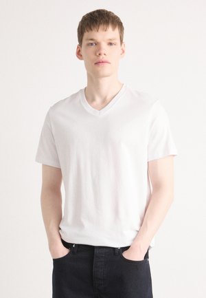 - T-shirt basic