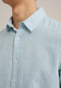 WE Fashion THE LINEN - Camicia - blue