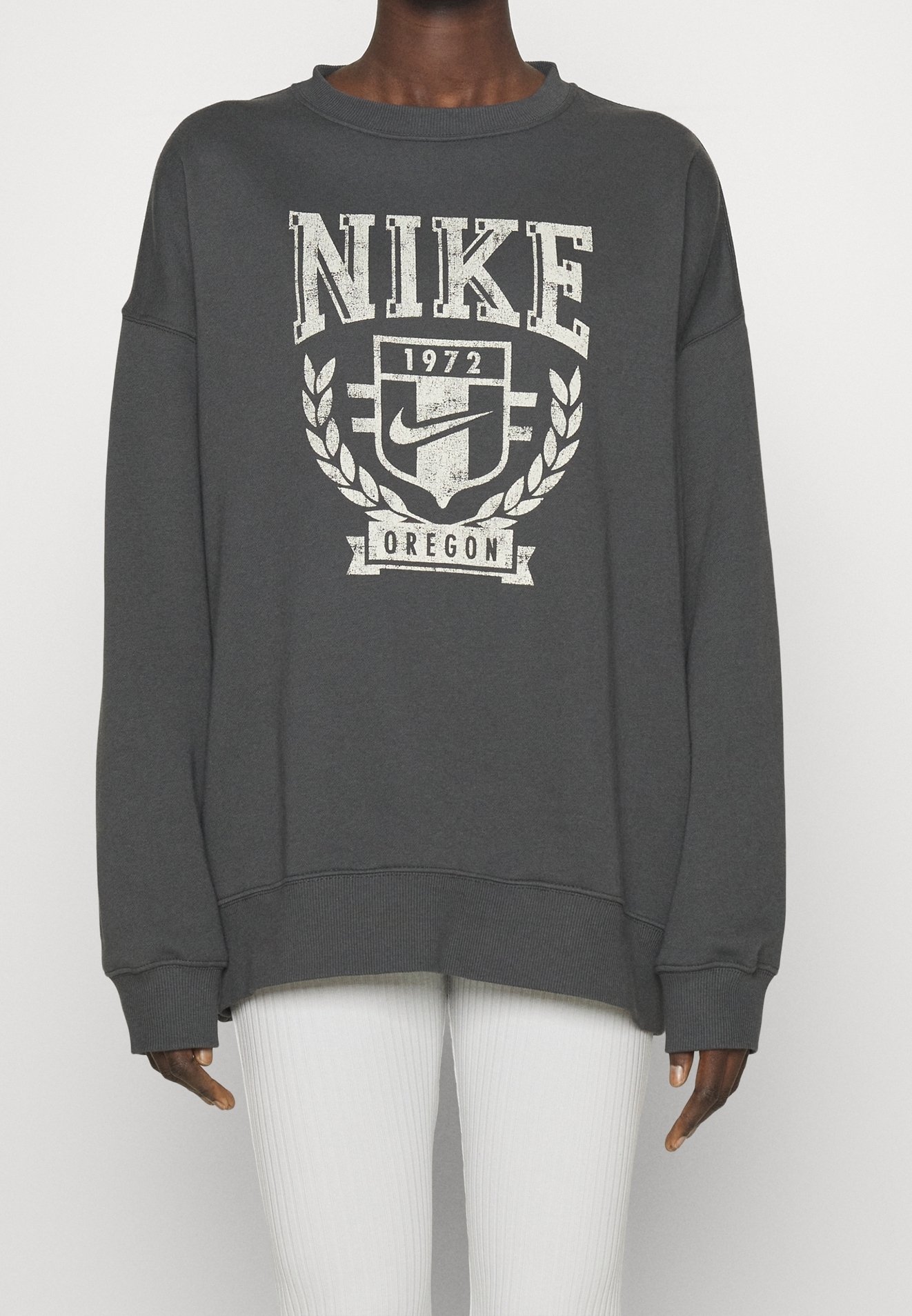 nike vintage oversized sweatshirt