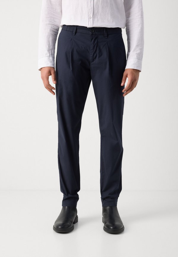 MOROT JOGGER PLEATS - Trousers3