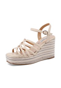 Sandali con zeppa beige dal design open-toe, con più cinturini e una piattaforma intrecciata con motivo per un'altezza aggiuntiva. Cinturino alla caviglia regolabile.