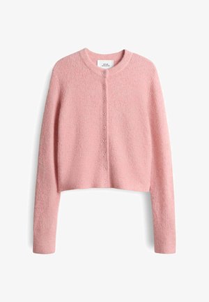 Rosa verkürzter Cardigan aus strukturiertem Stoff, mit Rundhalsausschnitt und sechs Knopfverschlüssen auf der Vorderseite, sowie langen Ärmeln.