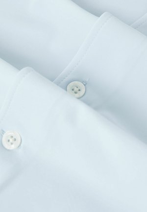 Reiss REGULAR FIT VOYAGER LONG-SLEEVE TRAVEL - Cămașă elegantă - soft blue