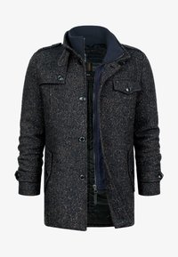 Niewybrane, sky captain