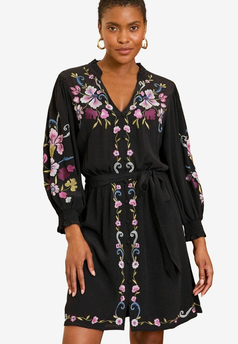 Love & Roses PETITE FIT - FLORAL EMBROIDERED   - Dnevna haljina - black