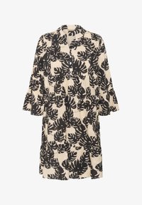 Niewybrane, black palm leaves