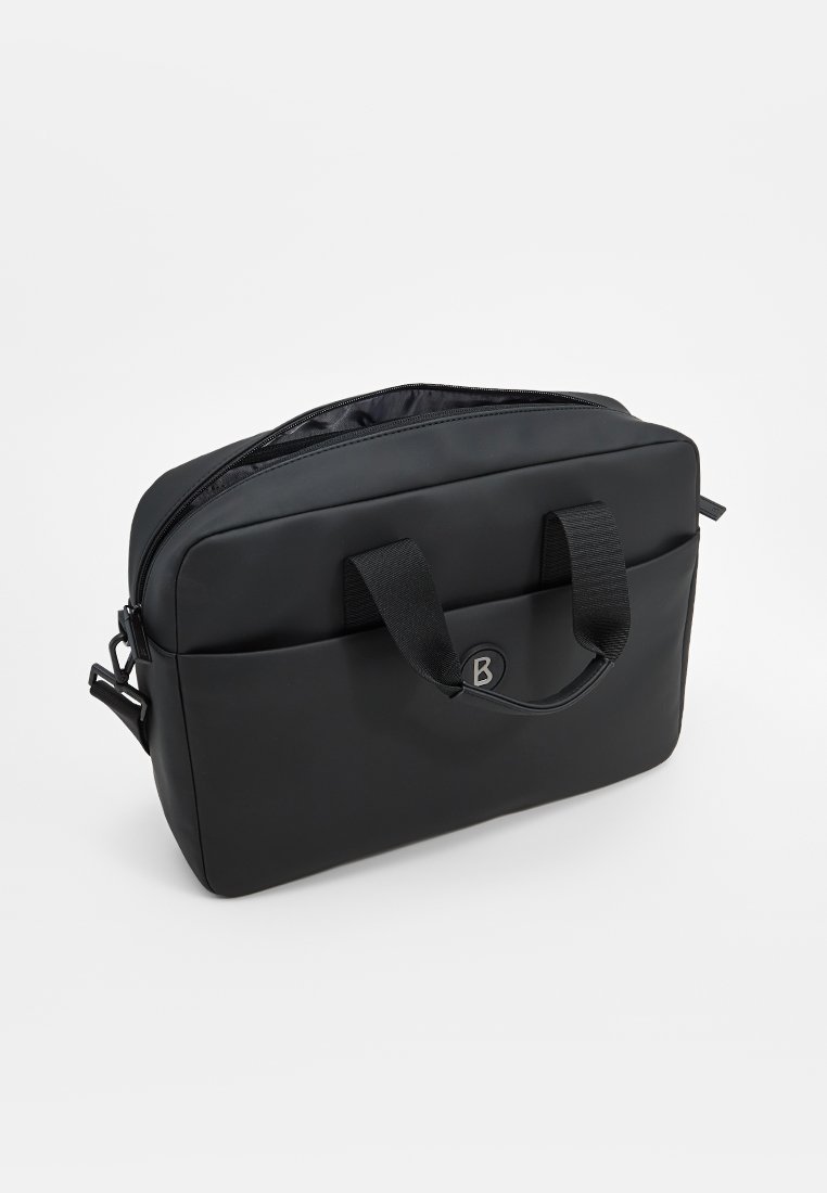 Schwarze Laptop-Tasche mit einer glatten, matten Oberfläche, ausgestattet mit zwei oberen Griffen und einem Reißverschluss. Logo auf der Vorderseite.