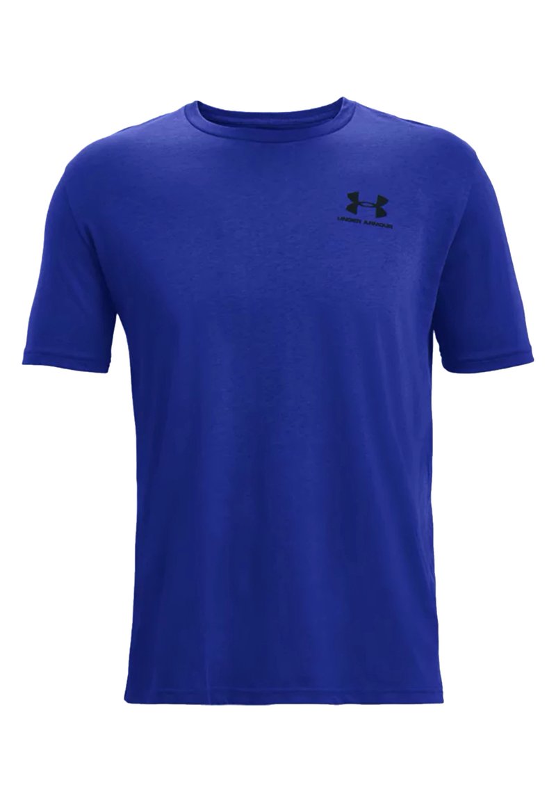 Jednoduché royal modré sportovní tričko s krátkým rukávem a kulatým výstřihem, s malým černým logem Under Armour na levé hrudi.