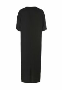 Svart kortärmad klänning med rak skärning, med en enkel design och minimal textur, som når till mitten av vaden.