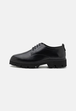 Pantofi cu șiret - black