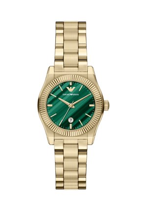 Goldfarbene Uhr mit grün gestreiftem Zifferblatt, Datumsfenster und Metallarmband. Verfügt über eine geriffelte Lünette und Stundenmarkierungen. Keine Angaben zu Namen/Marken.